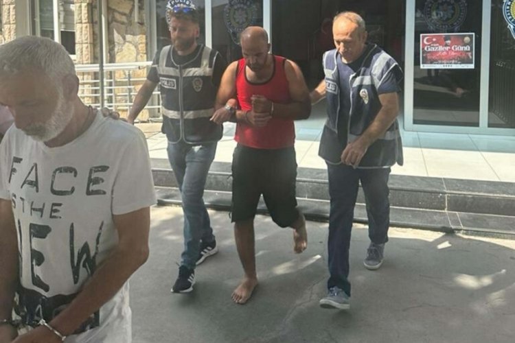 Aydın'da 13 ka&ccedil;ak g&ouml;&ccedil;men ve 5 organizat&ouml;r yakalandı