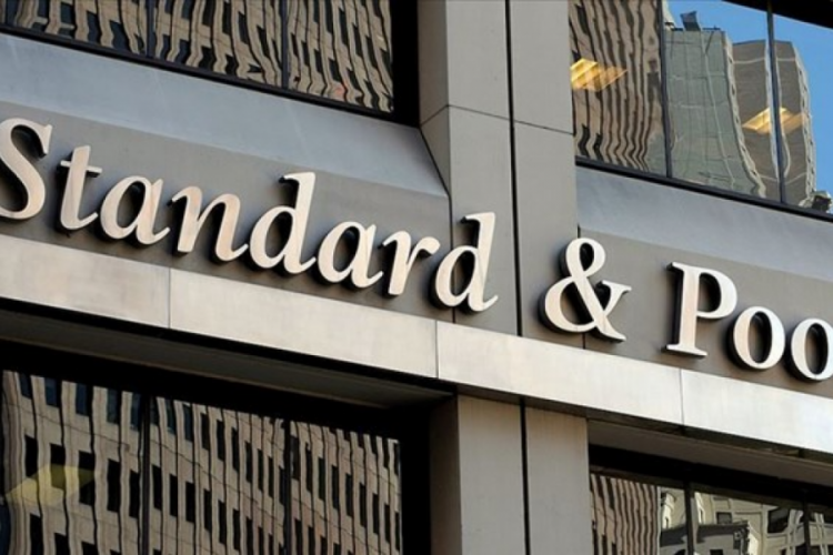 S&P, T&uuml;rkiye'nin b&uuml;y&uuml;me tahminini y&uuml;zde 3,5'e &ccedil;ıkardı