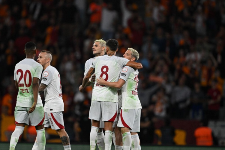 Galatasaray, Lig'de 5. galibiyetini aldı