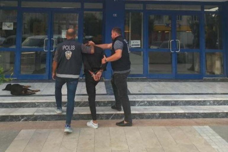 Muğla'da FET&Ouml; yalanıyla İngiliz vatandaşı dolandırdı