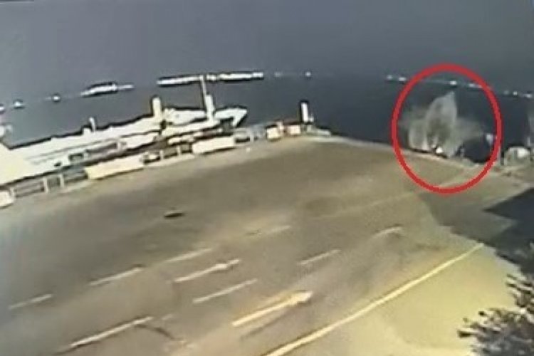 Kocaeli'de fafif ticari ara&ccedil; denize u&ccedil;tu