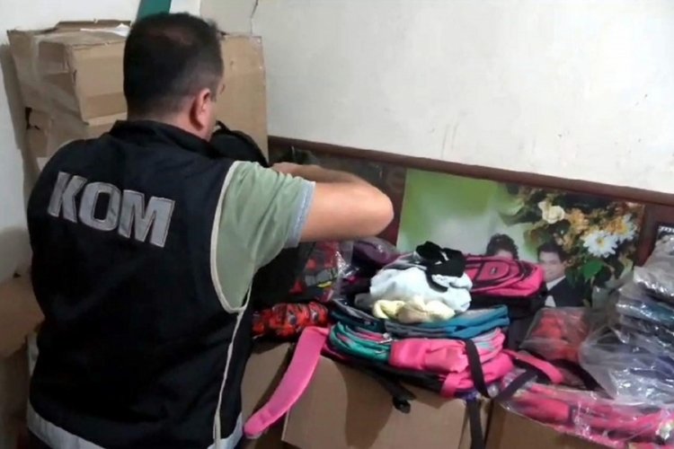Siirt'te yapılan operasyonda g&uuml;mr&uuml;k ka&ccedil;ağı &uuml;r&uuml;nler ele ge&ccedil;irildi: Bir ş&uuml;pheli g&ouml;zaltına alındı!