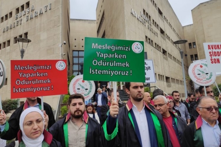 Bursa Barosu'ndan basın a&ccedil;ıklaması: Avukata şiddete son