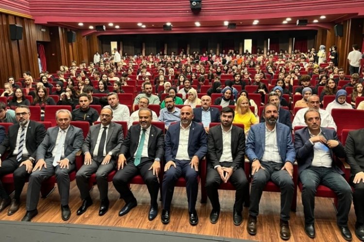 Bir Bilenle Bilge Nesil Kitap Okuma Projesi'nin &ouml;d&uuml;lleri sahiplerini buldu