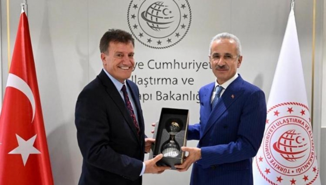 Bakan Uraloğlu'ndan KKTC'de altyapı mesajı: Vatandaşların refahı i&ccedil;in vazge&ccedil;ilmez bir &ouml;neme sahip