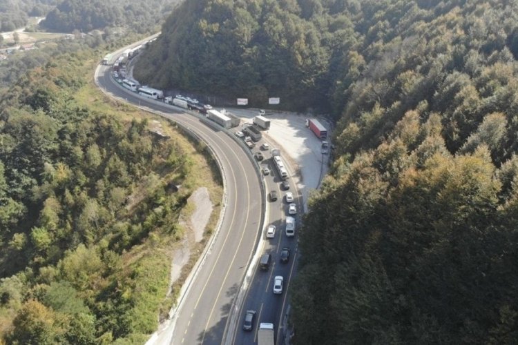 Bolu Dağı'nda trafik durma noktasına geldi