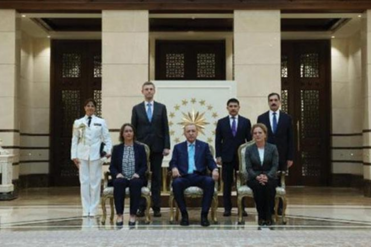 Cumhurbaşkanı Erdoğan, b&uuml;y&uuml;kel&ccedil;ileri ağırladı