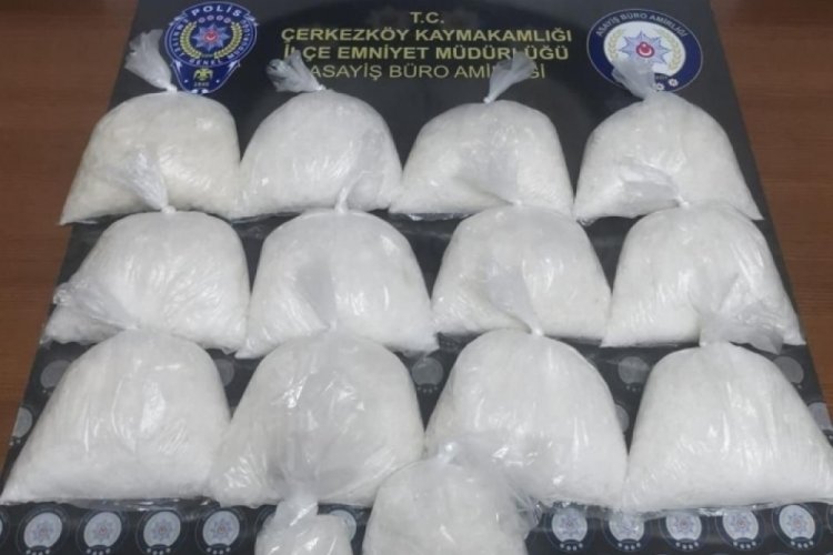 Tekirdağ'da ş&uuml;pheli ara&ccedil;tan 6 kilo uyuşturucu &ccedil;ıktı!
