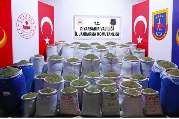 Diyarbakır'da 1 ton 319 kilo uyuşturucu ele ge&ccedil;irildi