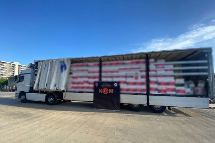 Antalya'da tırda 10 milyon boş makaron ele ge&ccedil;irildi, 1 ş&uuml;pheli g&ouml;zaltına alındı!