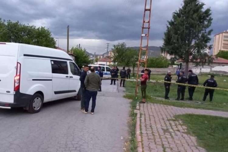 Kayseri'de halı saha ma&ccedil;ında kardeşine 'faul' yapanı &ouml;ld&uuml;rd&uuml;! Cezası belli oldu