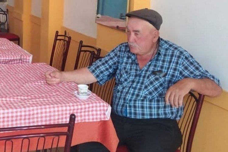 Karab&uuml;k'de dehşet! Anne ve babasını bı&ccedil;akladı