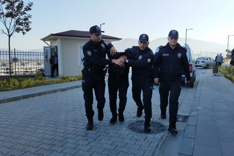 Bursa'da 1 yıl &ouml;nce Başkomiser'e &ccedil;arpmıştı! Hakkında karar