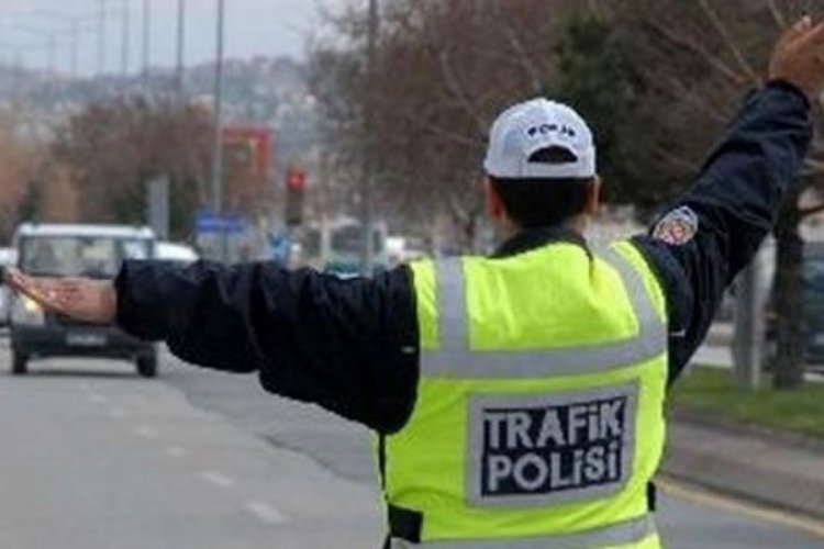 Edirne Keşan'da polisin denetiminde 4 g&ouml;&ccedil;men yakalandı