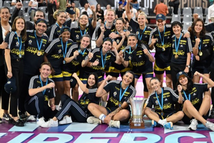 FIBA Kadınlar S&uuml;per Kupa kazananı 'Fenerbah&ccedil;e'