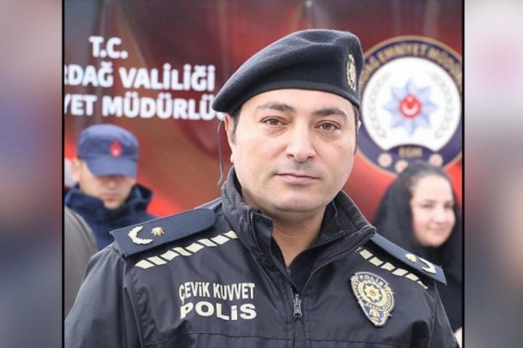 Depremzedelerin yardım malzemelerini evine g&ouml;t&uuml;ren emniyet m&uuml;d&uuml;r&uuml;ne tahliye