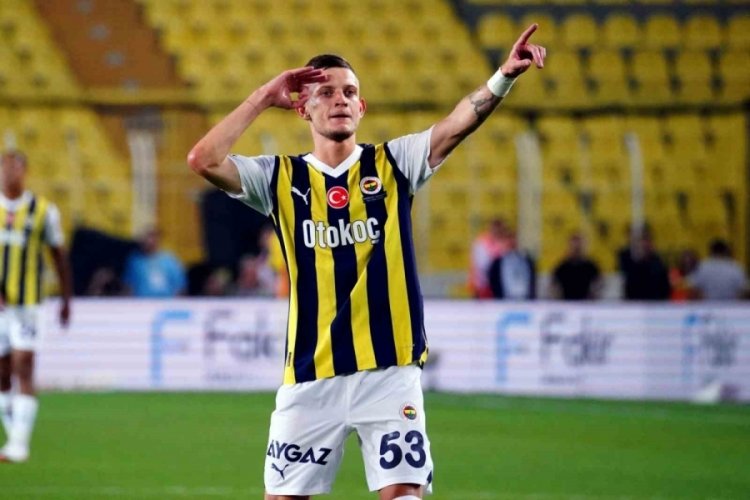 Sebastian Szymanski, 7. gol&uuml;ne ulaştı