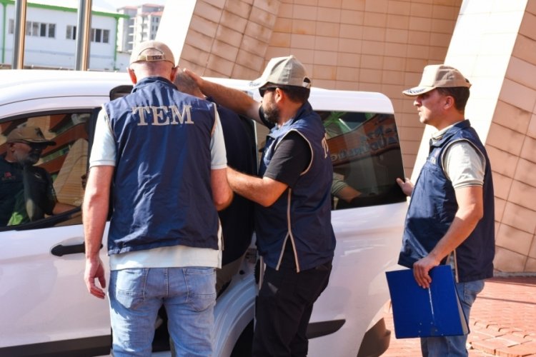 Isparta'da  hakkında 6 yıl 3 ay hapis cezası bulunan FET&Ouml; firarisi tutuklandı