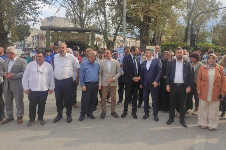 G&uuml;rsu Armut Festivali kortej y&uuml;r&uuml;y&uuml;ş&uuml; ile devam etti