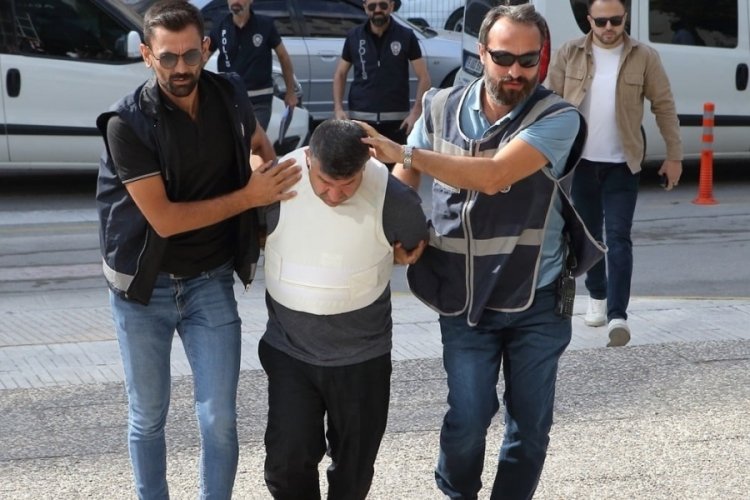 &Ccedil;orum'da boşandığı eşini bı&ccedil;akla &ouml;ld&uuml;ren zanlı tutuklandı
