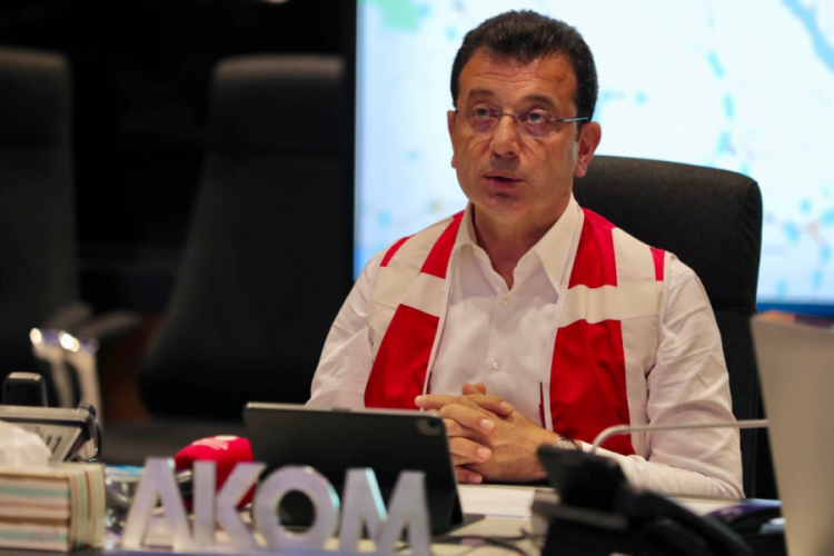 İmamoğlu: Bu akşam acil bir durum yoksa ara&ccedil;la dışarı &ccedil;ıkmayın
