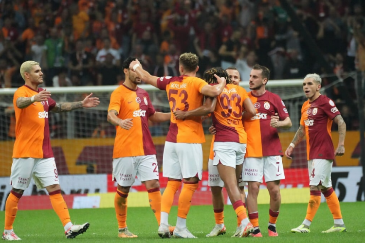 Galatasaray, Ankarag&uuml;c&uuml;'n&uuml; 2-1'lik skorla yendi