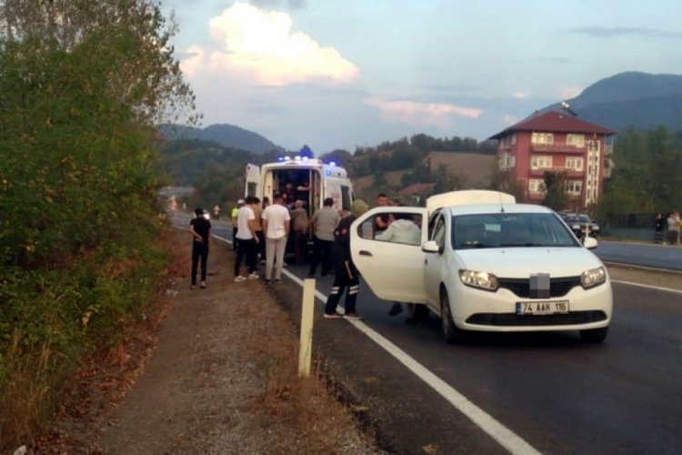 Bartın'da eşine ara&ccedil; kullanmayı &ouml;ğretirken kaza yaptı