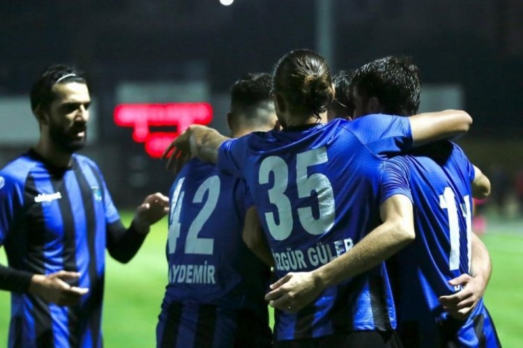 Karacabey Belediyespor 3 puanı 3 golle aldı