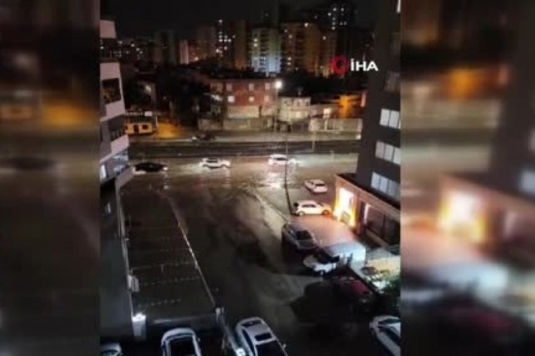 Adana'da sağanak yağış etkili oldu! sokaklar sular altında kaldı