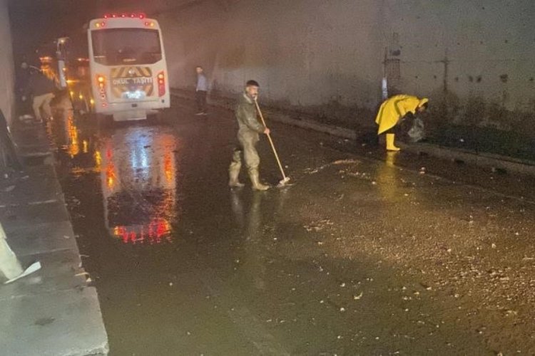 Kocaeli'de cadde ve sokaklar sular altında kaldı