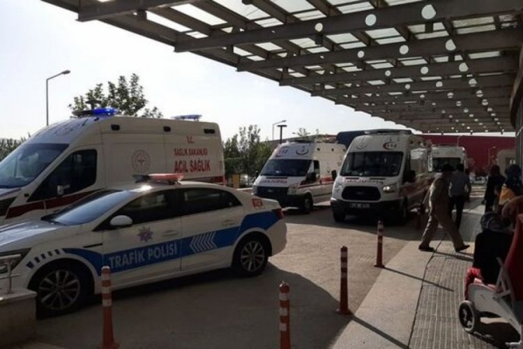 &Ccedil;orum'da 2 kişi bı&ccedil;aklı saldırıda yaralandı