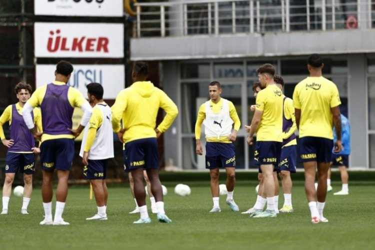 Fenerbah&ccedil;e'de Spartak Trnava ma&ccedil;ı hazırlıklarına ara vermeden başladı