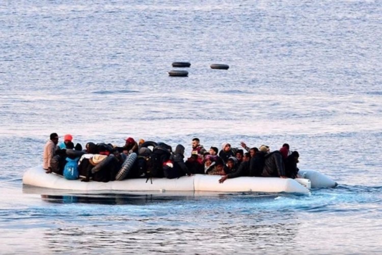 İzmir'de ka&ccedil;ak g&ouml;&ccedil;men operasyonu: 68 kişi kurtarıldı, 20 kişi yakalandı