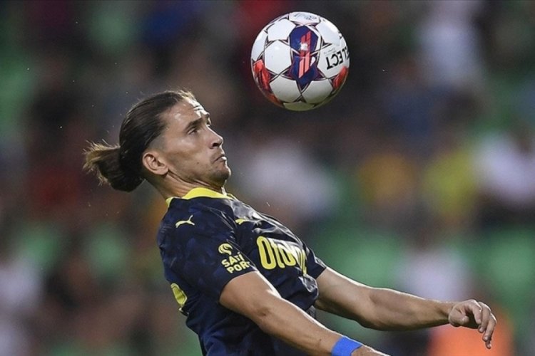 Fenerbah&ccedil;e'de Crespo'nun s&ouml;zleşmesini uzatıldı