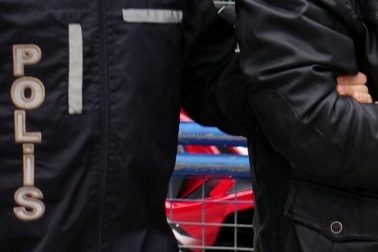 İstanbul merkezli su&ccedil; &ouml;rg&uuml;t&uuml; operasyonunda yakalanan 43 zanlıdan 22'si tutukladı