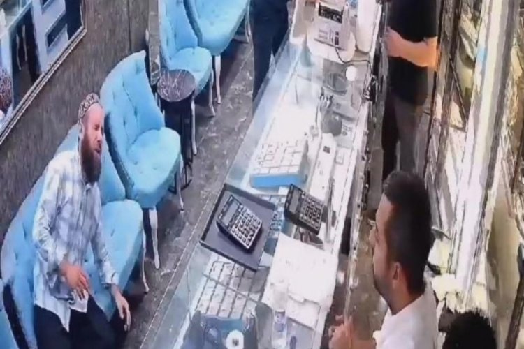 Arı sokması sonrası baygınlık ge&ccedil;irdi, o anlar kameralara yansıdı