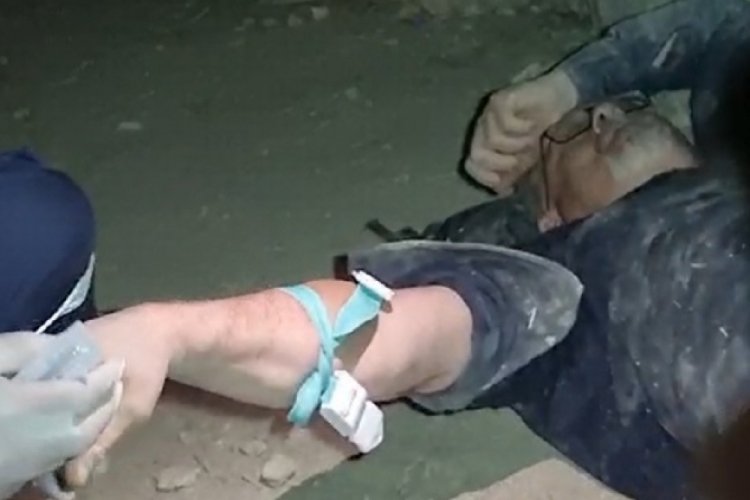Eski Bursa İl Sağlık M&uuml;d&uuml;r&uuml; Dr. Serdar tarihi kalenin dehlizine d&uuml;şt&uuml;!
