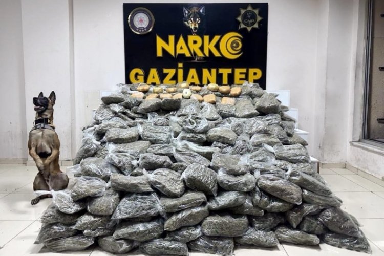 Minib&uuml;s aramasında 179 kilogram uyuşturucu ele ge&ccedil;irildi, 2 ş&uuml;pheli tutuklandı