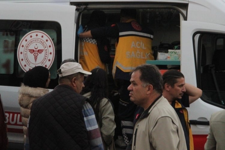 Karaman'da &ccedil;ocuk odasındaki hasır yastıklar tutuşarak yandı