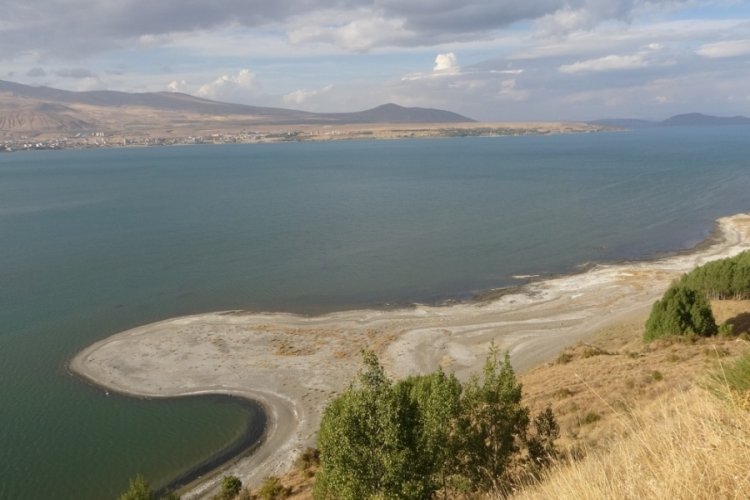 Van G&ouml;l&uuml;'nde su kaybı devam ediyor