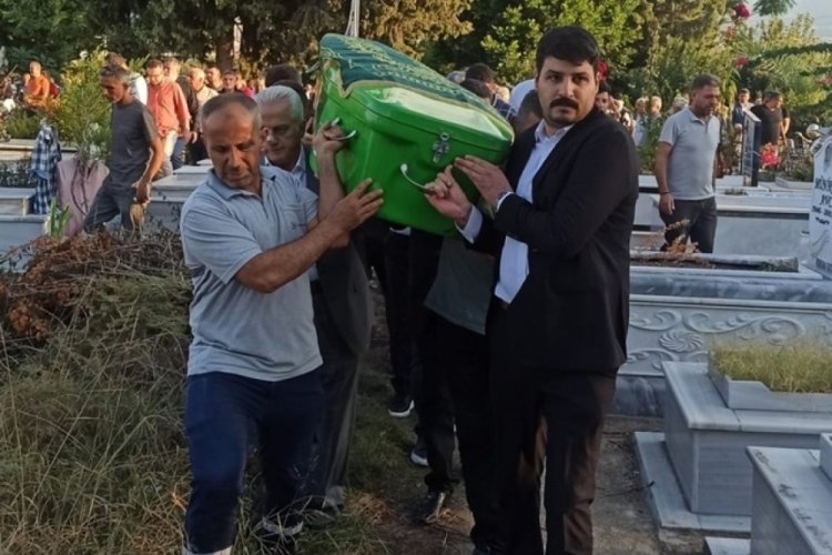Hatay'da oğlu tarafından &ouml;ld&uuml;r&uuml;len baba toprağa verildi