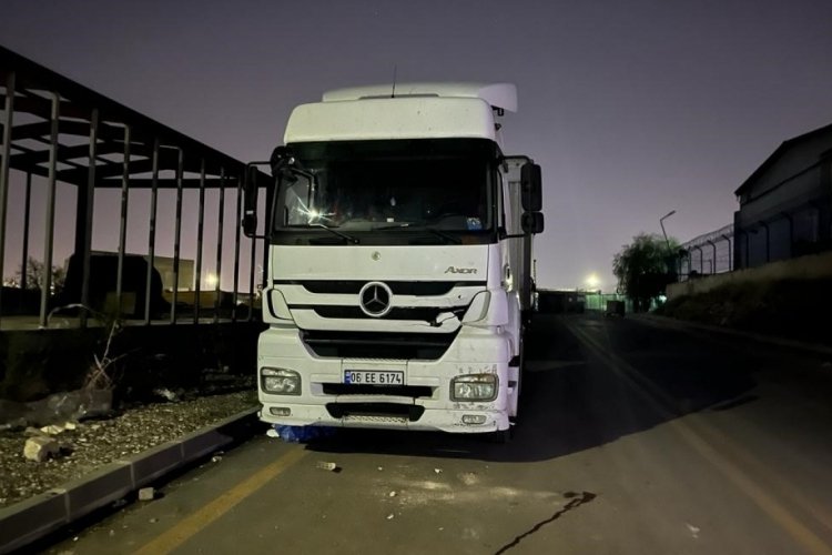 Ankara'da bir kişi tır ve dorse arasına sıkışarak hayatını kaybetti