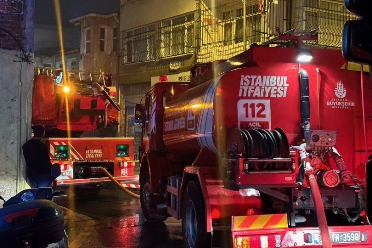 İstanbul'da ka&ccedil;ak define aranan binanın yakıldığı iddia edildi! 1 kişi g&ouml;zaltına alındı