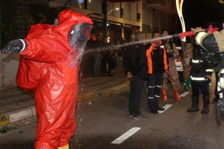 Kocaeli'de kimyasal patlama: Ekipler &ouml;zel kıyafetlerle m&uuml;dahale etti