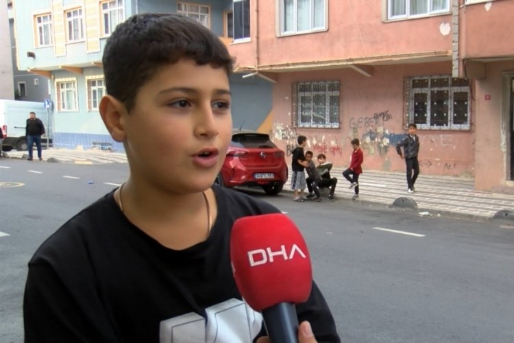13 yaşındaki Muhammed Yusuf G&uuml;rkan, el frenini &ccedil;ekmeyi unutan s&uuml;r&uuml;c&uuml;y&uuml; kurtardı