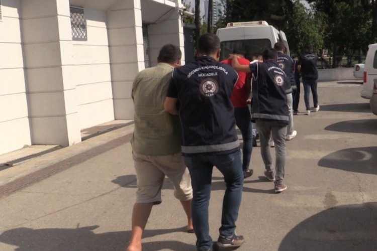 Mersin ve Hatay'daki g&ouml;&ccedil;men ka&ccedil;ak&ccedil;ılığı operasyonunda 6 g&ouml;zaltı