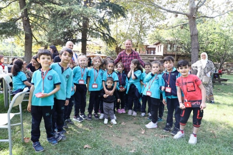 Bursa'da &ccedil;ocuklara hayvan sevgisi aşılandı
