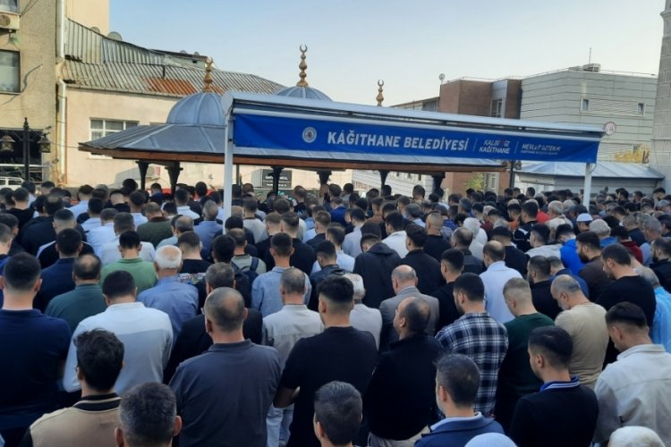 Yunanistan'da &ouml;ld&uuml;r&uuml;len 6 T&uuml;rk'ten 4'&uuml; İstanbul'da toprağa verildi