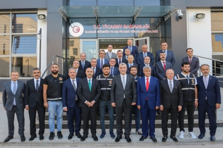 &Ouml;mer Bolat ve Vali Demirtaş Bursa Serbest B&ouml;lge M&uuml;d&uuml;rl&uuml;ğ&uuml;n&uuml; ziyaret etti
