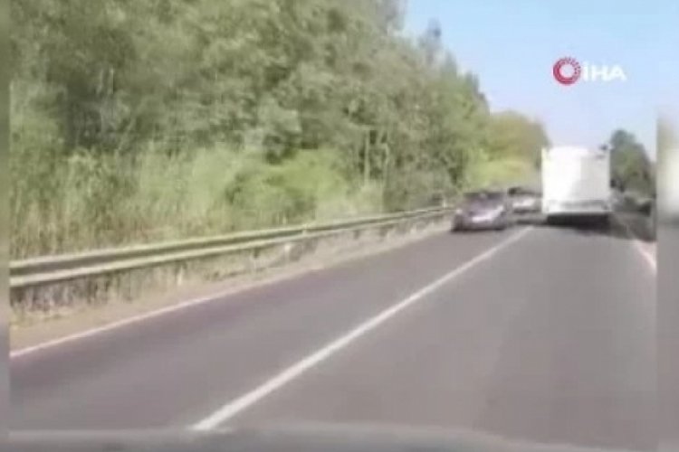 İtalya'da s&uuml;per otomobil turu sırasında korkun&ccedil; kaza: 2 &ouml;l&uuml;